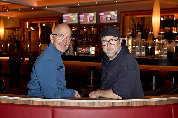 Christoph Maria Herbst und Bjarne Mädel haben nach elf Jahren Pause wieder in ihre alten „Stromberg“-Rollen zurückgefunden.