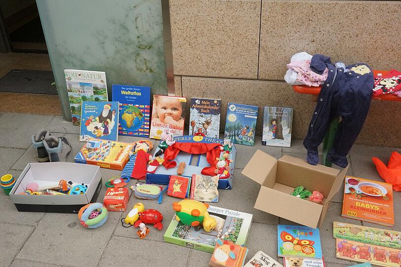 Viele Besucher auch auf dem Haidhausener Hofflomarkt.