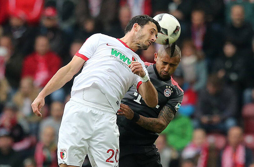 Arturo Vidal: Note 3. Rotationsrückkehrer Nummer 5 &ndash; kurbelte über das halblinke Mittelfeld an, drängte immer wieder in den Strafraum. Ein Torerfolg aber blieb dem Chilenen verwehrt. Wird am Dienstag in Eindhoven ziemlich sicher mehr gefordert werden.