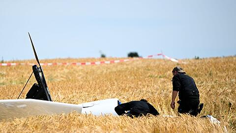 Zwei Menschen starben bei dem absturz-