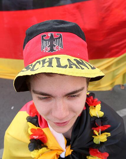 Ganz Deutschland im Freudentaumel! Schwarz-rot-goldene Fans unterstützen ihr Team! Die Bilder.