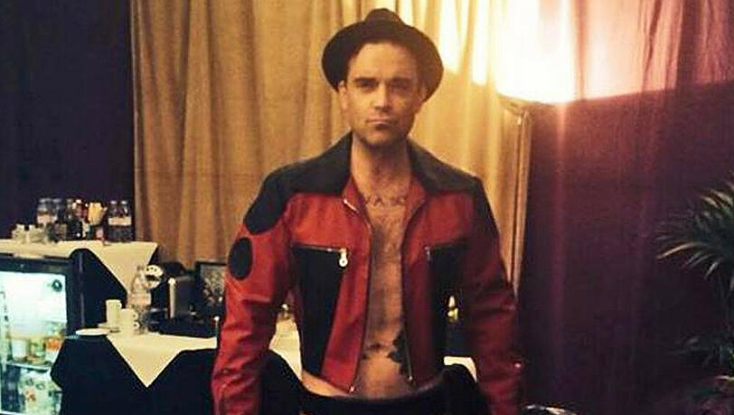 Ungewöhnlich bekleidet: Robbie Williams Ungewöhnlich bekleidet: Robbie Williams
