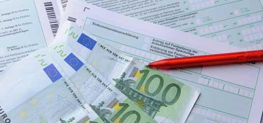 Wer die Hilfe eines Steuerberaters in Anspruch nimmt, kann Geld sparen.