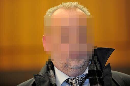 Um ihn geht es: Den ehemaligen Polizeichef von Rosenheim, Rudolf M. &ndash; er hat einen 15-Jährigen am Rosenheimer Volksfest misshandelt.