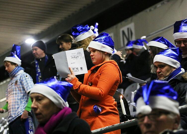 Adventssingen des TSV 1860 München im Grünwalder Stadion
