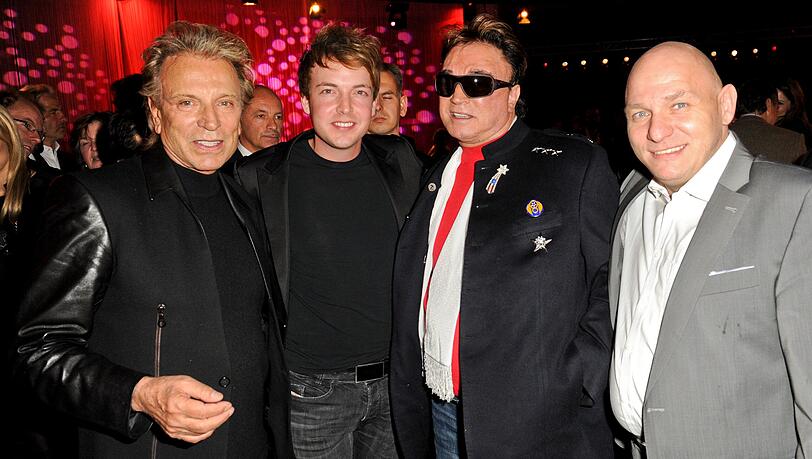 Die Las-Vegas-Zauberer Siegfried und Roy mit Magier Florian Zimmer und Event-Manager Michael Ecker 2012 in München Die Las-Vegas-Zauberer Siegfried und Roy mit Magier Florian Zimmer und Event-Manager Michael Ecker 2012 in München