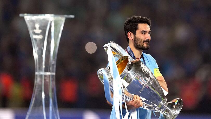 Fußballprofi Ilkay Gündogan nach dem Triple-Sieg mit Manchester City. Gündogan wurde zu Deutschlands Fußballer des Jahres gewählt.