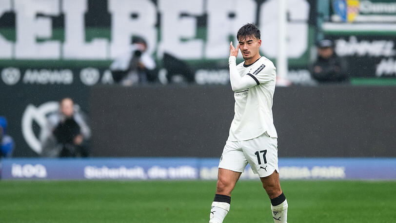 Jens Castrop flog gegen die Bayern wegen rüden Foulspiels frühzeitig vom Platz. Jens Castrop flog gegen die Bayern wegen rüden Foulspiels frühzeitig vom Platz.