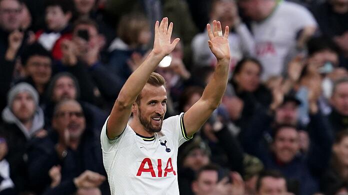 Harry Kane soll zumindest zögern – wechselt er doch nicht zum FC Bayern?