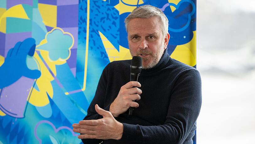 Dietmar Hamann hat kein Verständnis für die Kritik von Uli Hoeneß. (Archivbild) Dietmar Hamann hat kein Verständnis für die Kritik von Uli Hoeneß. (Archivbild)