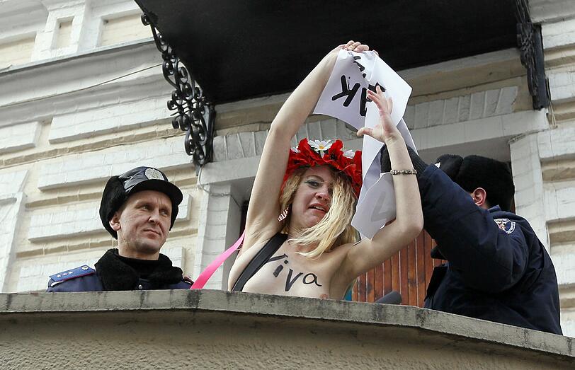 Die Frauengruppe "Femen" hat in der Vergangenheit bereits öfter mal nackt protestiert.
