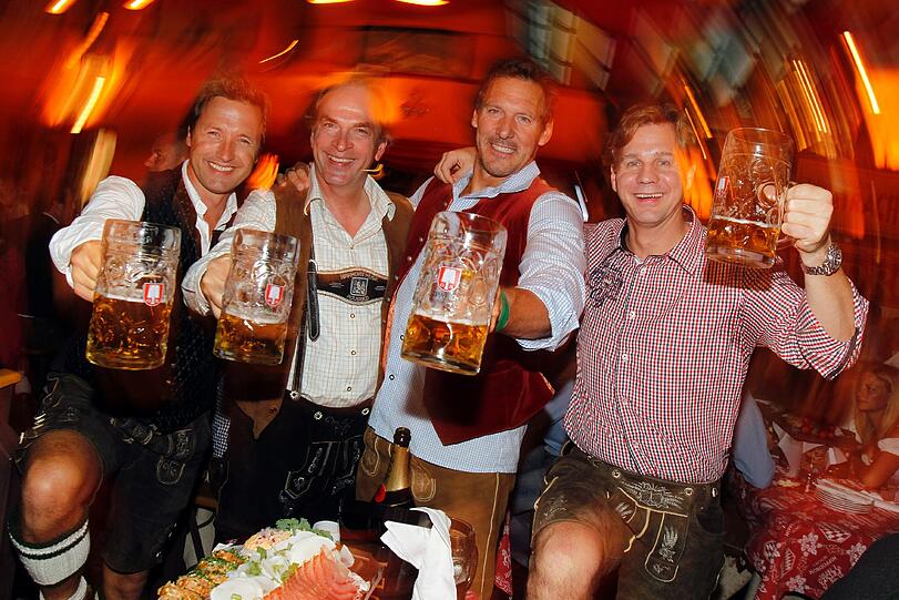 Herrenrunde: Moderator Norbert Dobeleit, Schauspieler Herbert Knaup, nochmal Ralf Möller und Thomas Heinzel.
