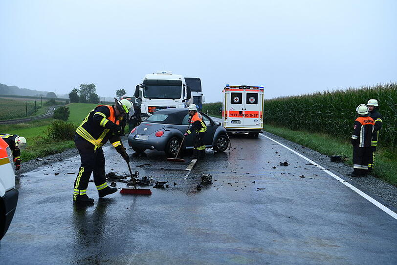 Schwerer Verkehrsunfall auf der B304 nahe Traunreut