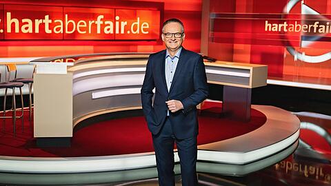 ARD-Moderator Frank Plasberg im Studio von "hart aber fair".