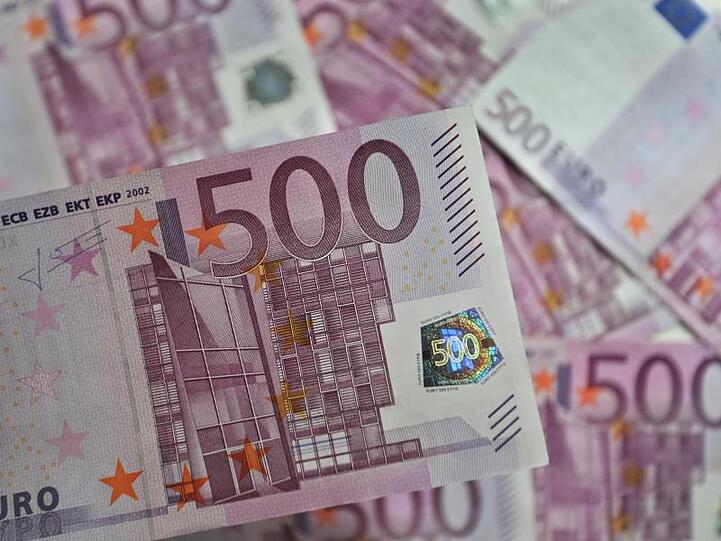 500-Euro-Scheine. Foto: Karl-Josef Hildenbrand/Archivbild