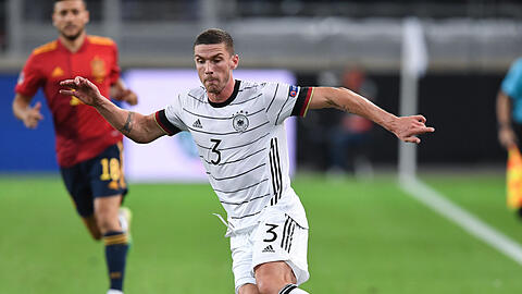Robin Gosens im Dress der deutschen Nationalmannschaft gegen Spanien.