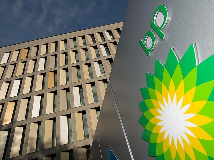Das BP-Logo vor dem deutschen Hauptquartier in Bochum.