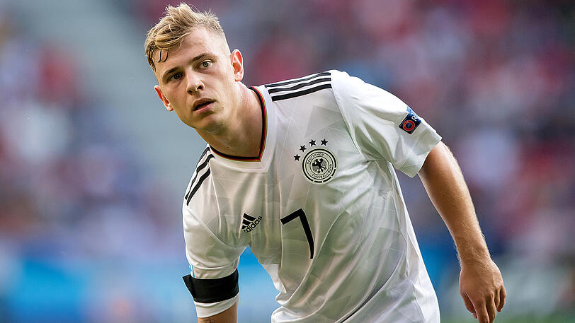 Nach einer schwierigen Saison beim FC Schalke 04 blüht Max Meyer bei der U21 auf: "Ich fühle mich hier einfach pudelwohl und bekomme das Vertrauen vom Trainer."