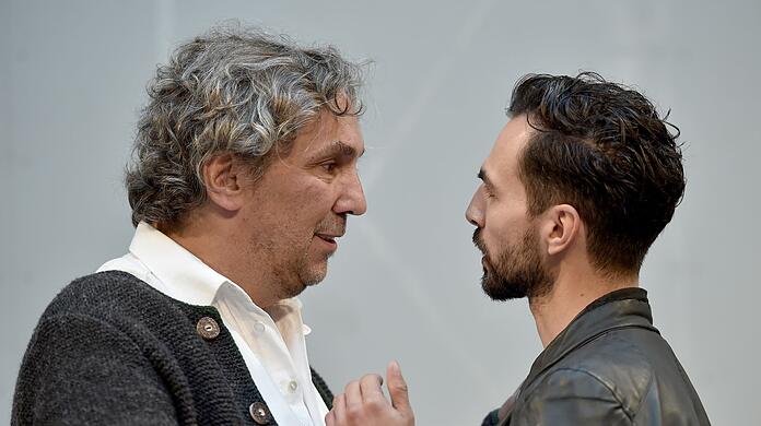 Christian Stückl (l) und sein Ziehsohn Karaca wollten sich gemeinsam um die Spielleitung bewerben. (Archivfoto)