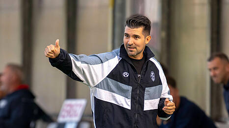 F&uuml;r Trainer Alper Kayabunar und den TSV 1860 geht es zur&uuml;ck in den Regionalliga-Alltag.