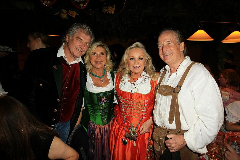 Michael und Marianne Hartl und Max Schautzer mit Ehefrau Gundel