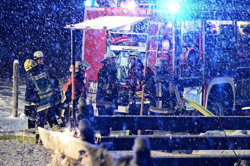 Wohnhausbrand in Unterwössen: Die Bilder vom Einsatz