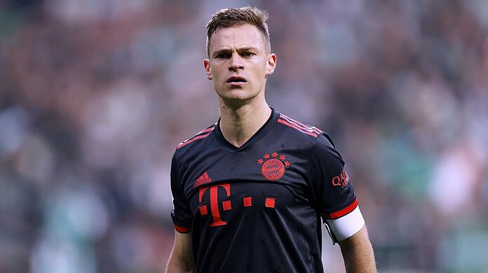 Mit Vorsicht und Köpfchen auf Anti-Gelb-Kurs? Joshua Kimmich wie auch seine Kollegen Leroy Sané,und Matthijs de Ligt läuft Gefahr, bei einer weiteren Verwarnung im vorentscheidenden Spiel um den Titel gegen Leipzig gesperrt zu sein.