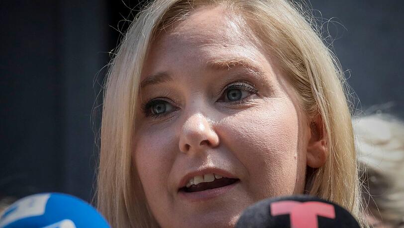 Virginia Giuffre behauptete, von Prinz Andrew als Minderjährige sexuell missbraucht worden zu sein. Bei einer Zivilklage in den USA einigte sie sich mit dem Royal auf einen Vergleich. (Archivbild)