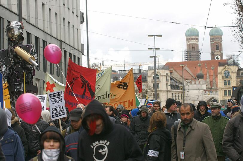 Die Bilder von der Demo gegen die Sicherheitskonferenz am Samstag.