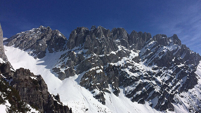 Vater und Sohn sterben bei einem Bergdrama im "Wilden Kaiser". Die Bilder von der Unfallstelle und dem Rettungseinsatz. Vater und Sohn sterben bei einem Bergdrama im "Wilden Kaiser". Die Bilder von der Unfallstelle und dem Rettungseinsatz.