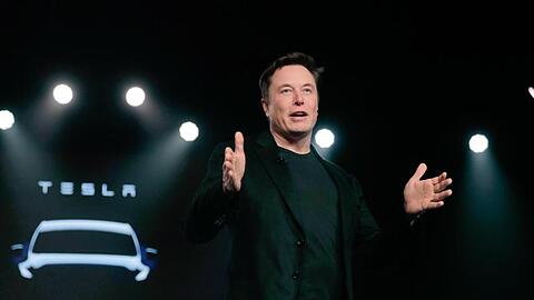 Teslas-Chef Elon Musk bei der Enthüllung des "Modell Y" im Designstudio des Unternehmenns in Hawthorne, Kalifornien.
