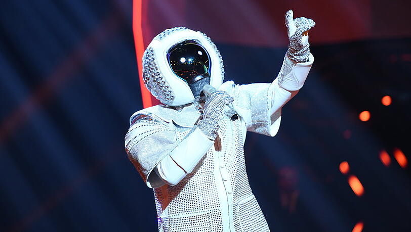 Der Astronaut konnte die anderen maskierten Promis im Finale von "The Masked Singer" ausstechen Der Astronaut konnte die anderen maskierten Promis im Finale von "The Masked Singer" ausstechen