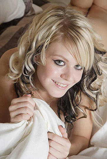 Thea, 20 Jahre  Mehr Bilder von mir gibt es auf erotik1.de