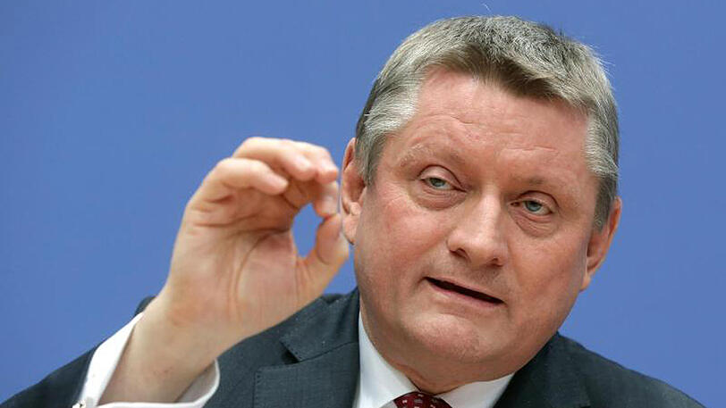 Will den Versandhandel mit rezeptpflichtigen Arzneien verbieten: Gesundheitsminister Hermann Gröhe.