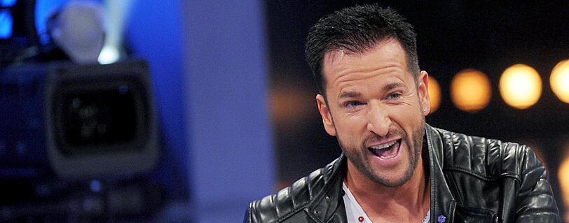 Und wie hieß gleich nochmal der Verlobte von "Let's dance"-Star Laura Müller (19)? Ach ja, richtig: Michael Wendler (47, Beruf: Sänger).