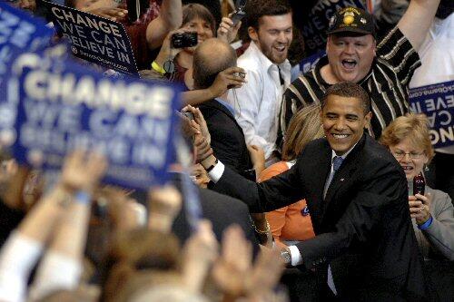 Obama im Jubel: Er verspricht den Neuanfang.