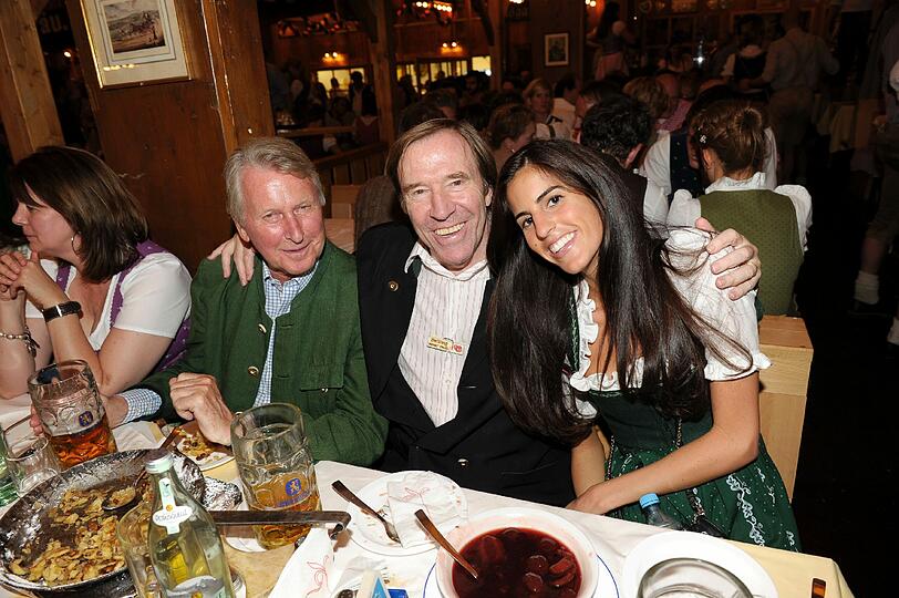 Auch Fußball-Legende Günter Netzer ließ sich blicken...
