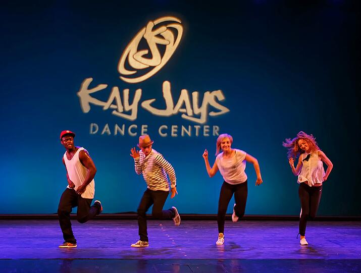 In Kay Jays Dance Center werden vielfältige Kurse für Anfänger bis Könner angeboten.