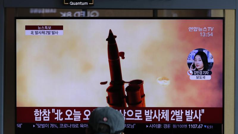 Nordkorea hat nach Angaben des südkoreanischen Militärs mindestens zwei nicht identifizierte Projektile in Richtung offenes Meer abgefeuert. Nordkorea hat nach Angaben des südkoreanischen Militärs mindestens zwei nicht identifizierte Projektile in Richtung offenes Meer abgefeuert.