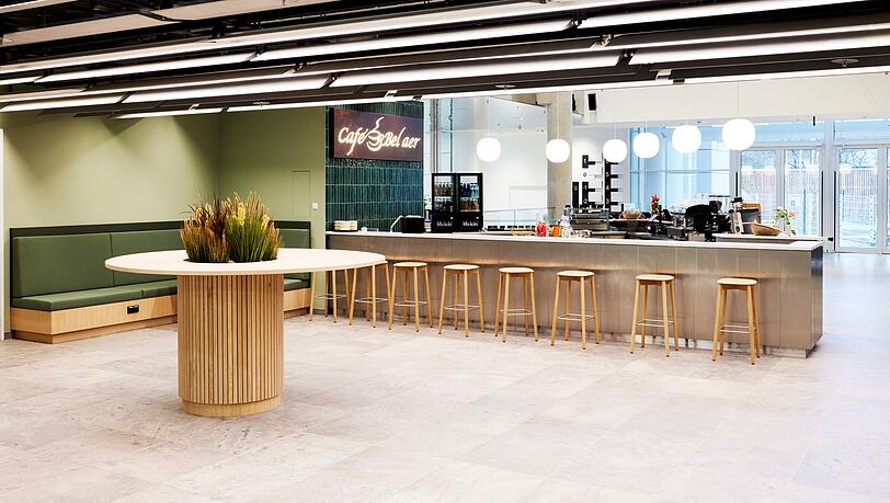 Die neue Cafeteria für 600 Mitarbeiter von Bosch in Neuperlach. Die neue Cafeteria für 600 Mitarbeiter von Bosch in Neuperlach.