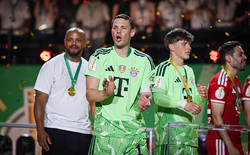 Heiß auf den Champions-League-Sieg: Neuer und Trainer Vincent Kompany (l.). Heiß auf den Champions-League-Sieg: Neuer und Trainer Vincent Kompany (l.).