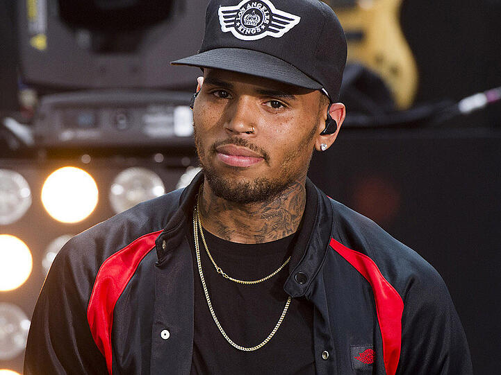 Die mütterlichen Notrationen haben nicht nur positive Effekte für Chris Brown