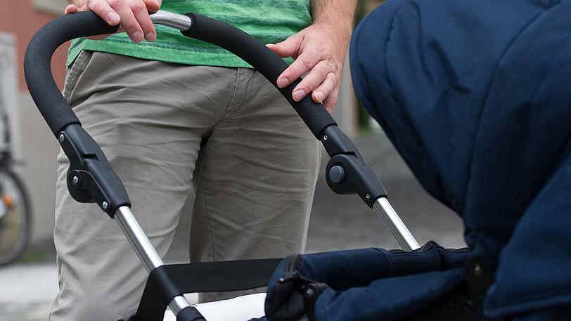 Auf der Wiesn haben koreanische Eltern mehrmals den Kinderwagen mit dem eigenen Nachwuchs umgeworfen. (Symbolbild)