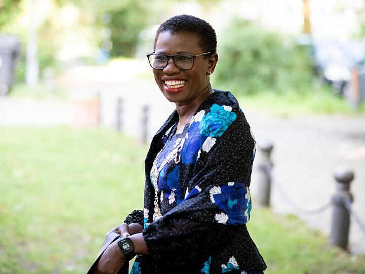 Die Bürgermeisterin von Freetown, Yvonne Aki-Sawyerr, ist zu Gast auf der Klausurtagung.