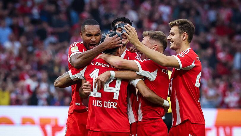 Hatten leichtes Spiel mit dem Hamburger SV: Die Bayern um Jonathan Tah.