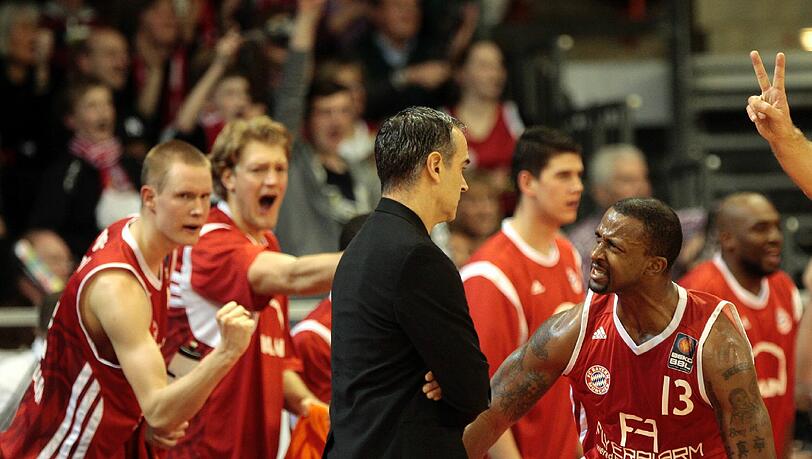 Tip-off bei kabel eins: Der TV-Sender steigt am Sonntag, 18. November 2012, in die Übertragungen der Beko Basketball Bundesliga ein. Zum Auftakt empfängt der deutsche Meister und Pokalsieger Brose Baskets den FC Bayern München.
