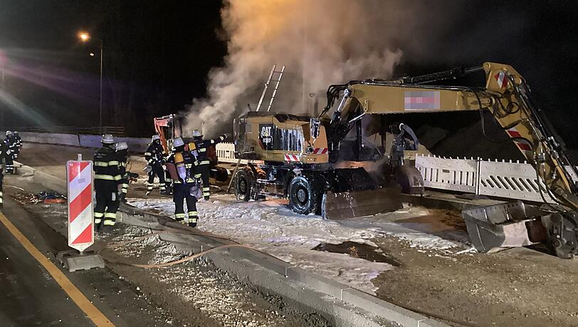 Ermittler prüfen Extremismusverdacht nach Brand von Baggern in München