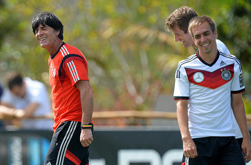 Das DFB-Team um Trainer Joacim Löw ist ganz heiß auf das Halbfinale gegen Brasilien.