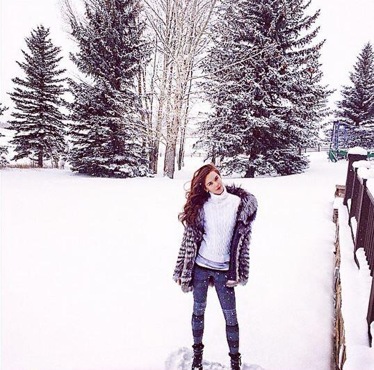 Liliana Nova verbringt Thanksgiving im Luxus-Skiort Aspen