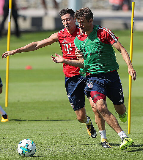 Nächste Runde in der Vorbereitung auf das Spiel bei Werder Bremen - die Bilder vom Mittwochstraining des FC Bayern.
